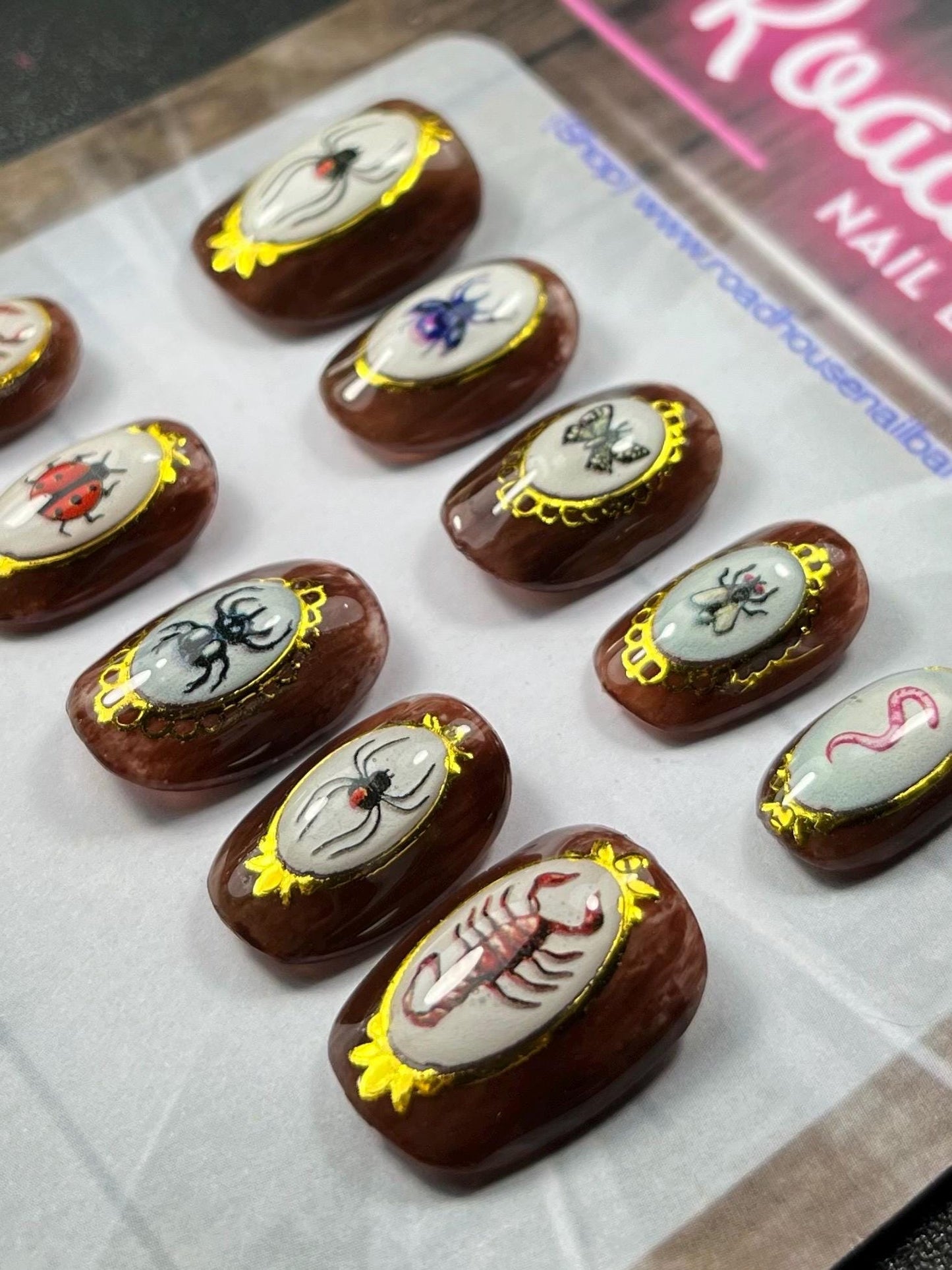 Custom Gothic Insect & Arachnid Press-On Nails β Victorian Bug & Spider Oddities Art (10pcs)