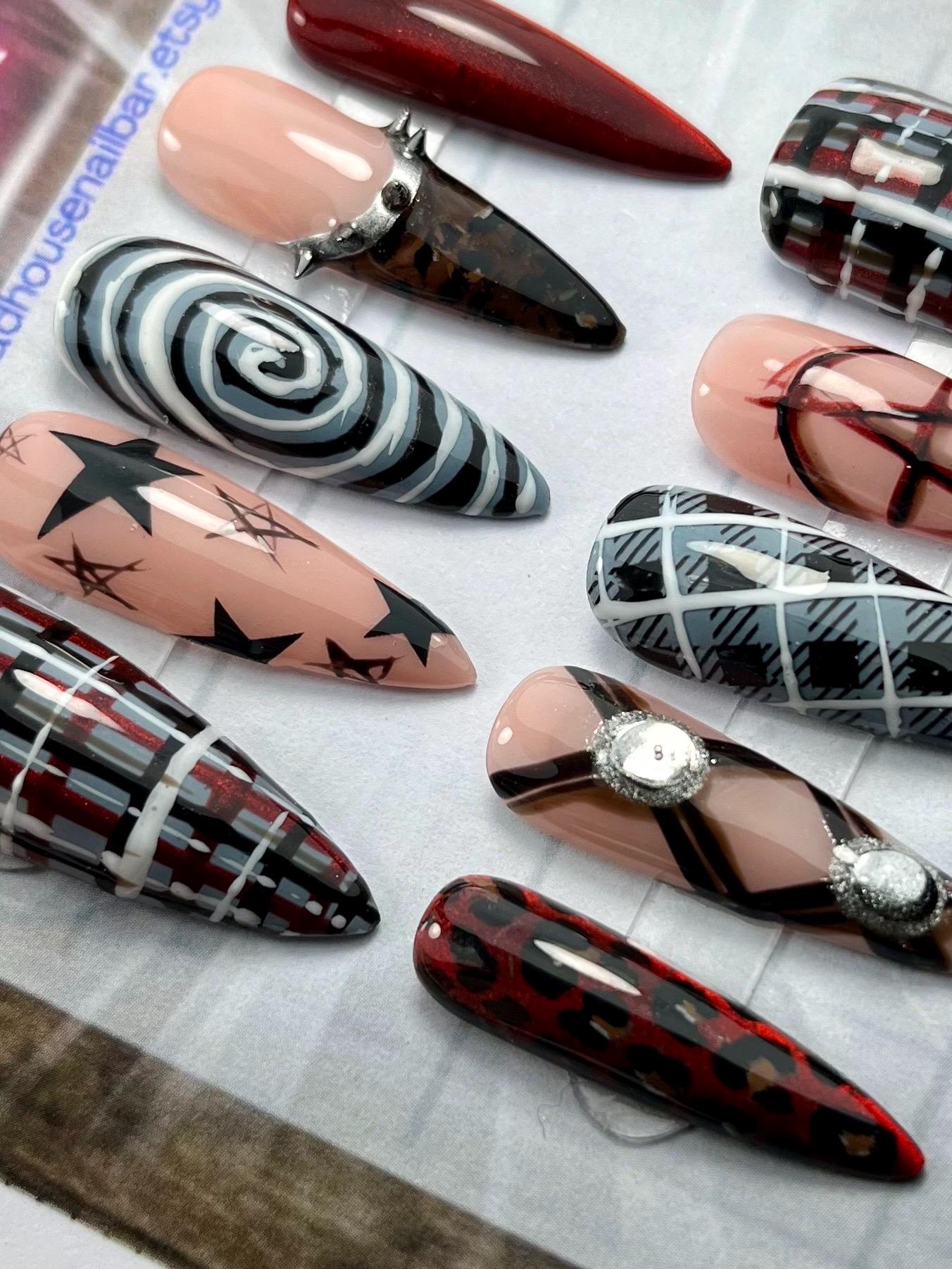 Punk Rock Anarchy Press-On Nails – Grunge Plaid & Studded Design (10pcs)