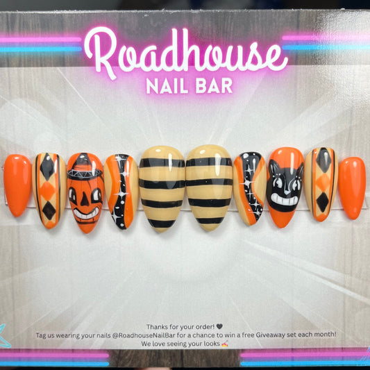 🎃 Retro Spooky Halloween Press-On Nails – 1950s Vintage Cartoon Vibes (10pcs)