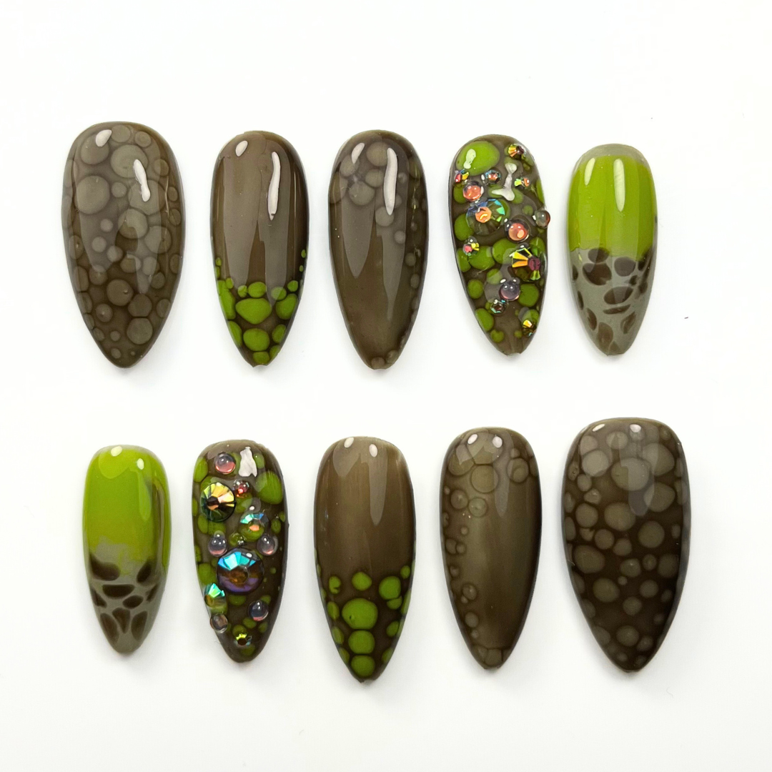 Swamp Aesthetic Frog Press-On Nails – Cottagecore Grunge in a Custom 10pc Set