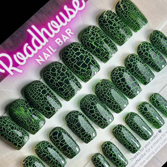 Green Crackle Effect Press-On Nails – Short Square Gothic Grunge Set (24pcs)