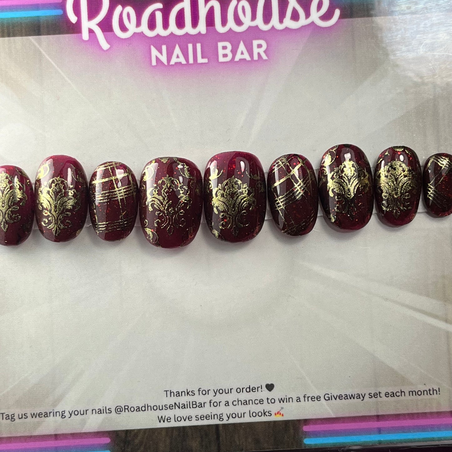 Victorian Red & Gold Press-On Nails – Hand-Painted 10pc