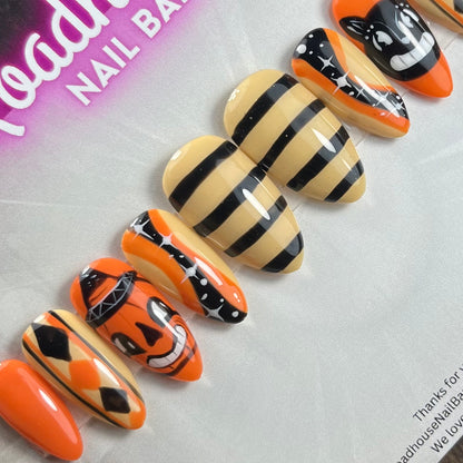 🎃 Retro Spooky Halloween Press-On Nails – 1950s Vintage Cartoon Vibes (10pcs)