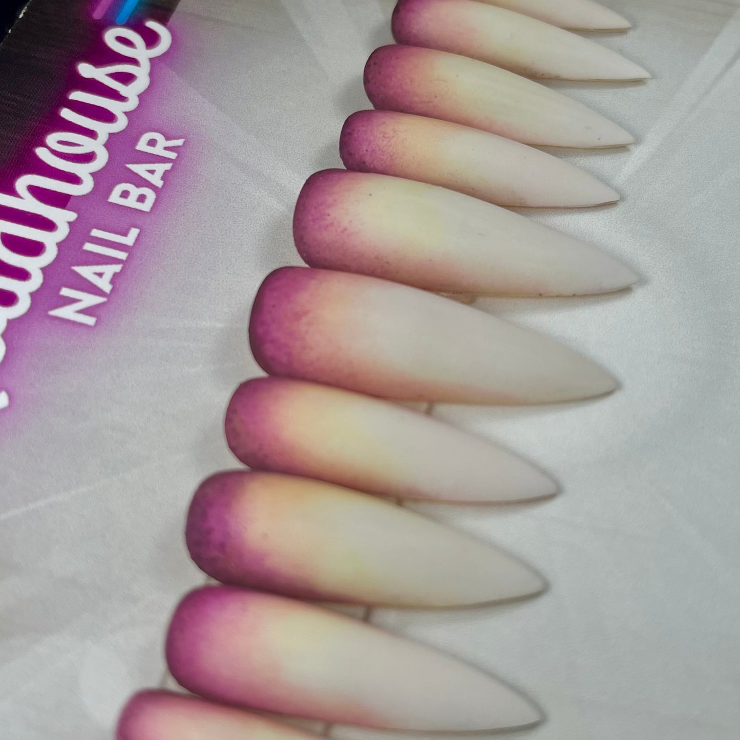 Nosferatu Ombre Press-On Nails – Gothic Sunset Vampire Gradient