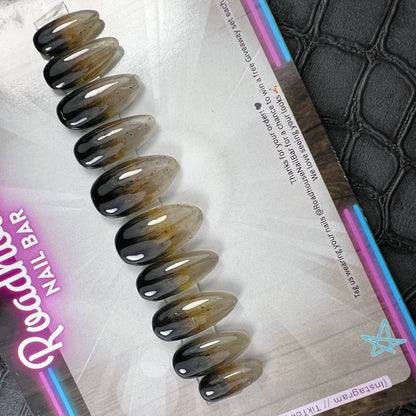 Luxe Wolf Claw Press-On Nails – Wiccan Nature-Inspired Ombré Set (10pcs)