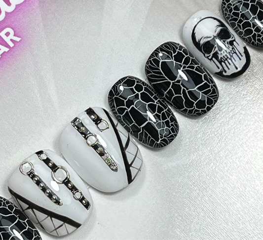 Gothic Skull & Cracked Glass Press-On Nails – Black & White Alt Luxury Set (10pcs)