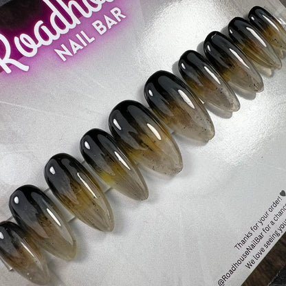 Luxe Wolf Claw Press-On Nails – Wiccan Nature-Inspired Ombré Set (10pcs)