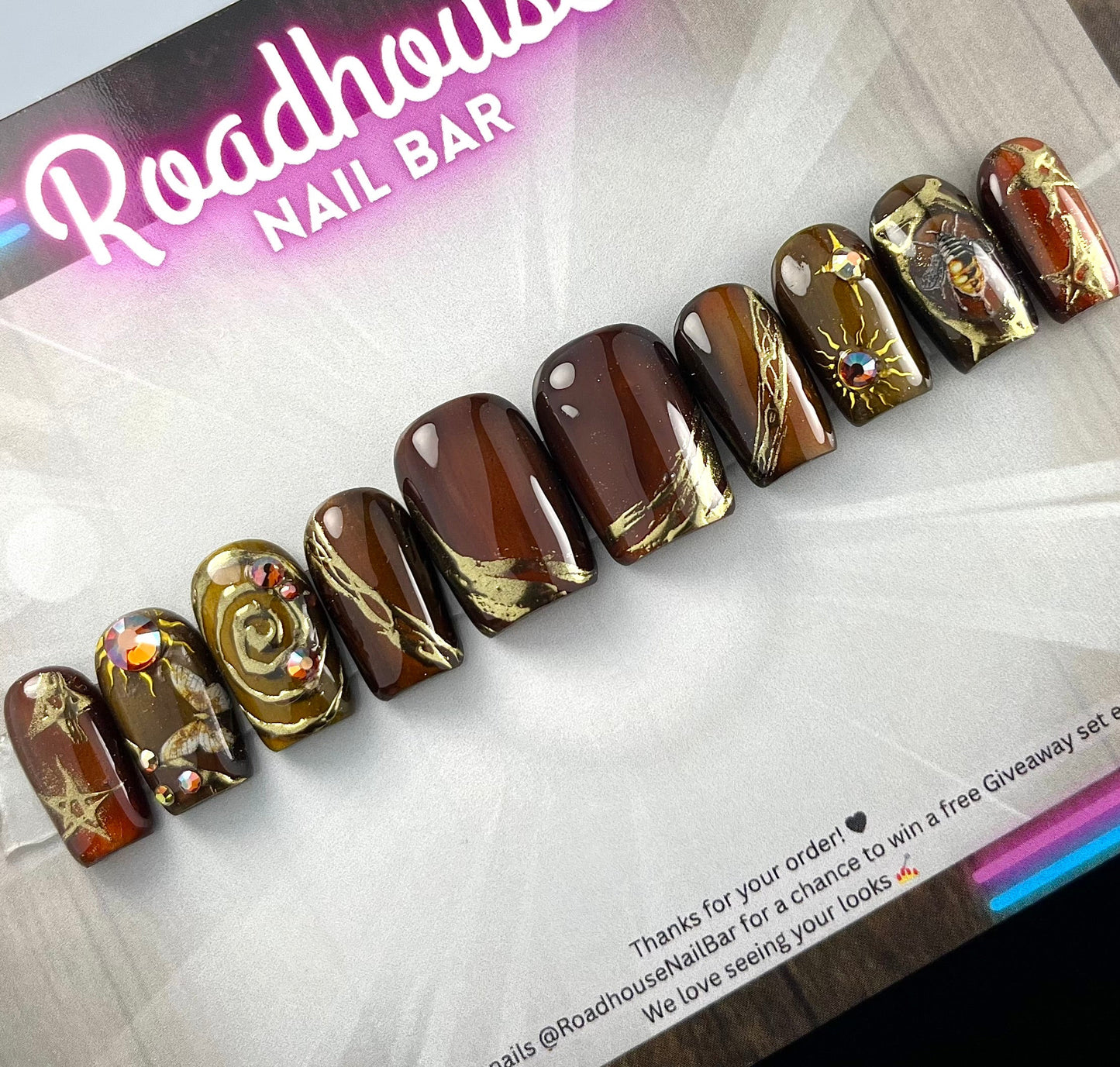 Whimsy Gothic Press-On Nails | Witchy
Cat Eye Aura with Crystals & Gold
Celestial Art | Handmade Alt Nails UK |
Autumn cottagecore Nails