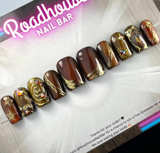 Whimsy Gothic Press-On Nails | Witchy
Cat Eye Aura with Crystals & Gold
Celestial Art | Handmade Alt Nails UK |
Autumn cottagecore Nails