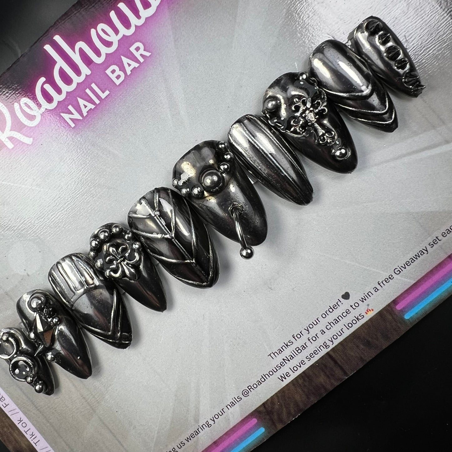Amour Medieval | Armour-Inspired Press-On Nails with Optional Piercing