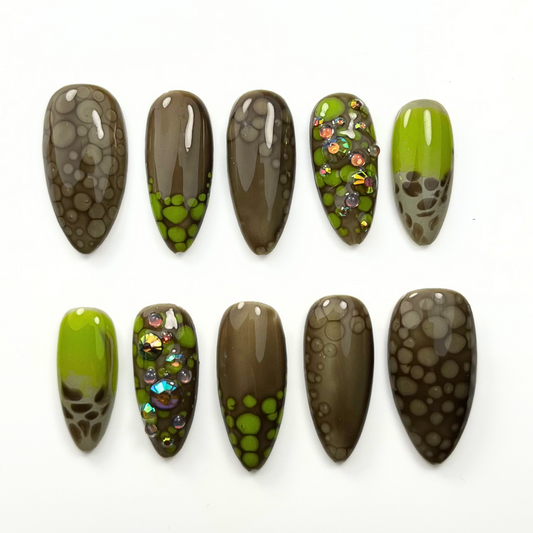 Swamp Aesthetic Frog Press-On Nails – Cottagecore Grunge in a Custom 10pc Set