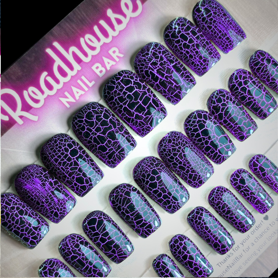 Green Crackle Effect Press-On Nails – Short Square Gothic Grunge Set (24pcs)