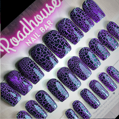 Green Crackle Effect Press-On Nails – Short Square Gothic Grunge Set (24pcs)