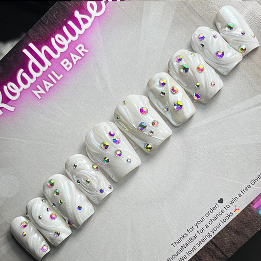 Pearly Marshmallow – 3D Pearl Press-On Nails